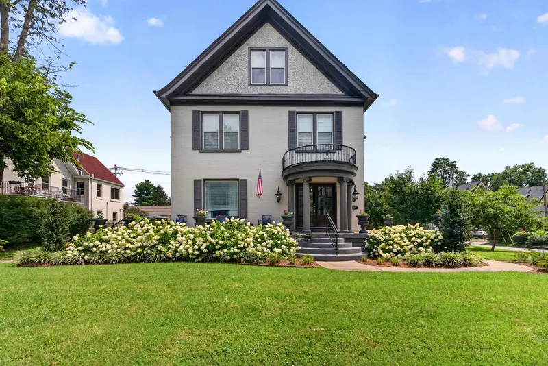 4-bedroom Venturebnb-managed rental in Louisville: exterior