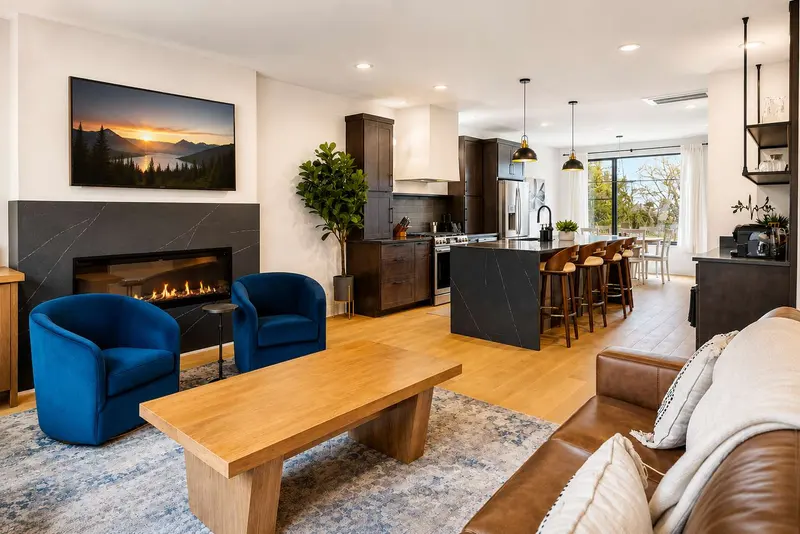 3-bedroom Venturebnb-managed rental in Nashville: living room